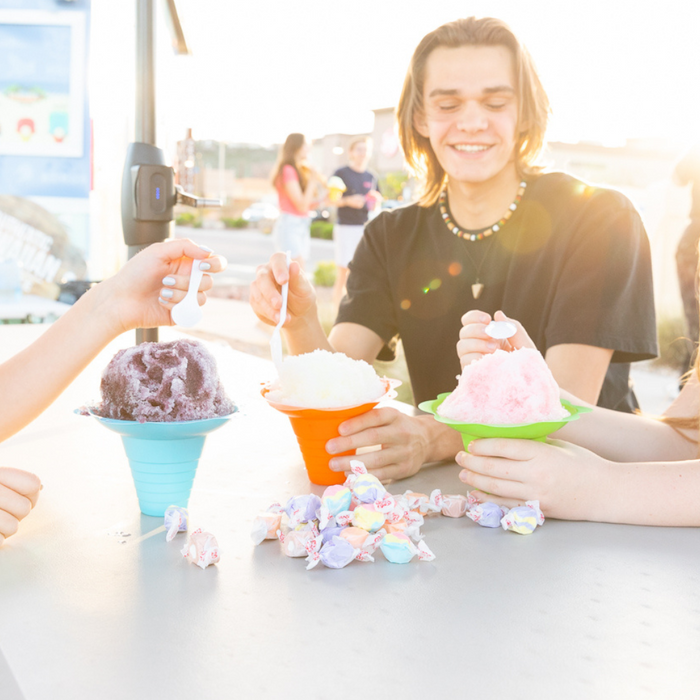 The Best Custom Branded Snacks for Amusement Parks: Why Taffy is the Perfect Choice